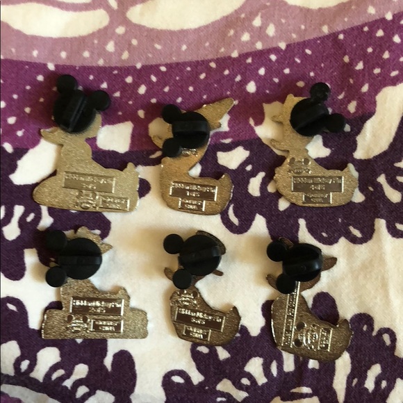 Complete Donald Duck Hidden Mickey Pin Set - Picture 4 of 4